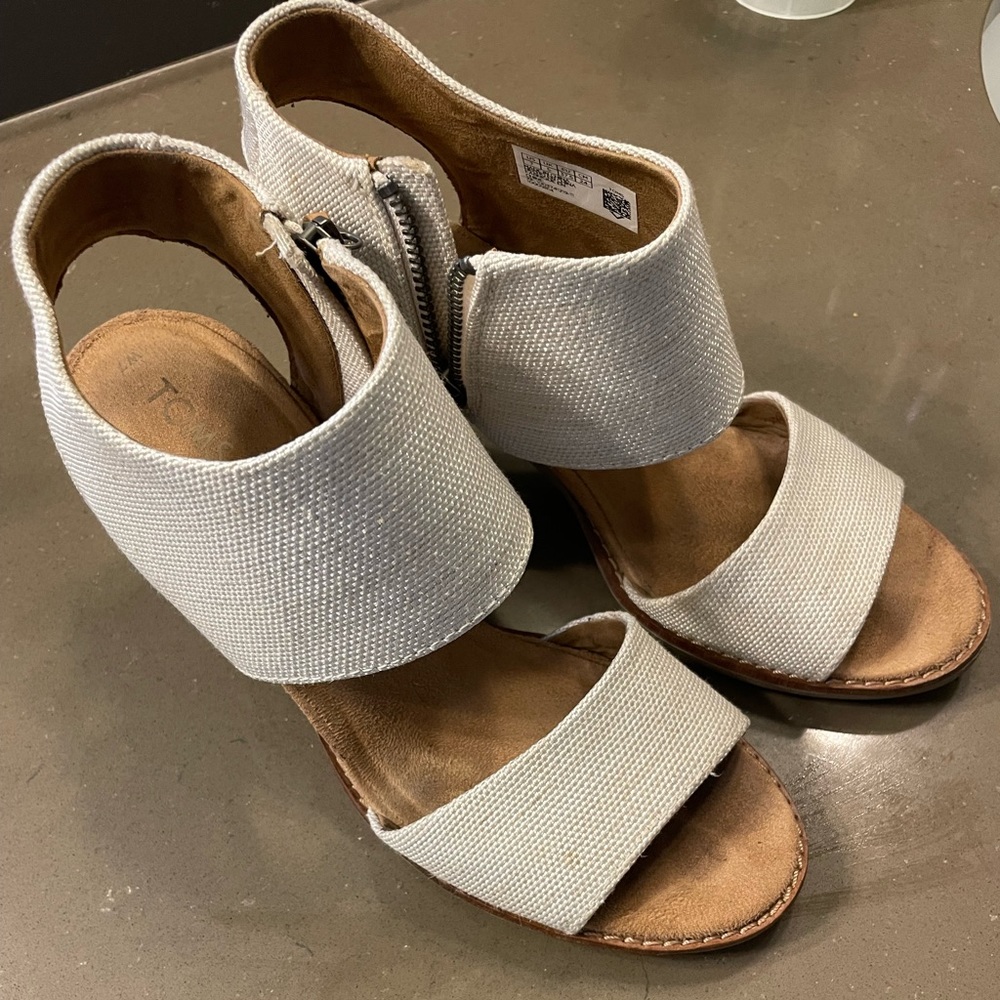 Toms Block Heel Fabric Sandals